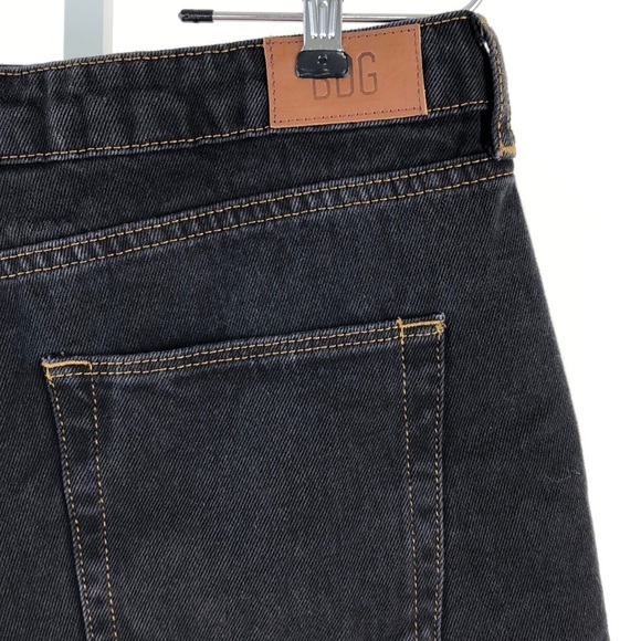 BDG Black Mom High Rise Denim Shorts, W32 - Picture 3 of 6